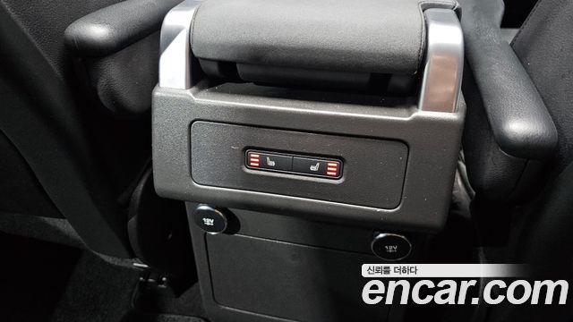 Land Rover Discovery 5 3.0 SD6 SE 2019 — фото 19