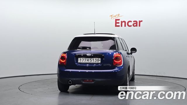 MINI Cooper D 5Door Standard 3rd 2018 — фото 4
