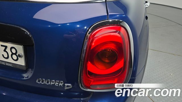 MINI Cooper D 5Door Standard 3rd 2018 — фото 23