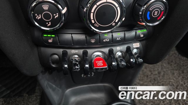 MINI Cooper D 5Door Standard 3rd 2018 — фото 28