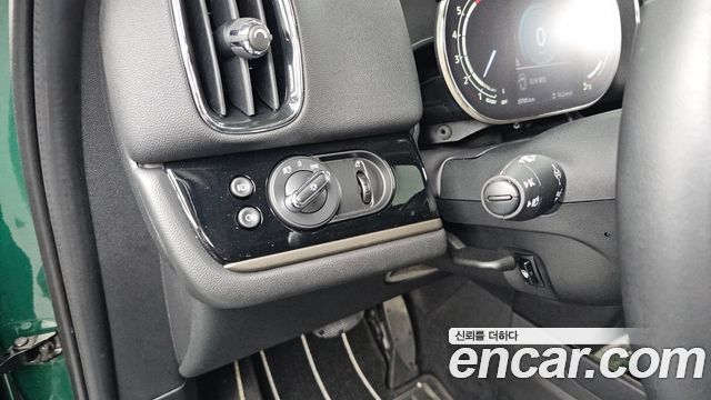 MINI Cooper Countryman Classic Plus Launch Pack 2nd Gen 2023 — фото 29
