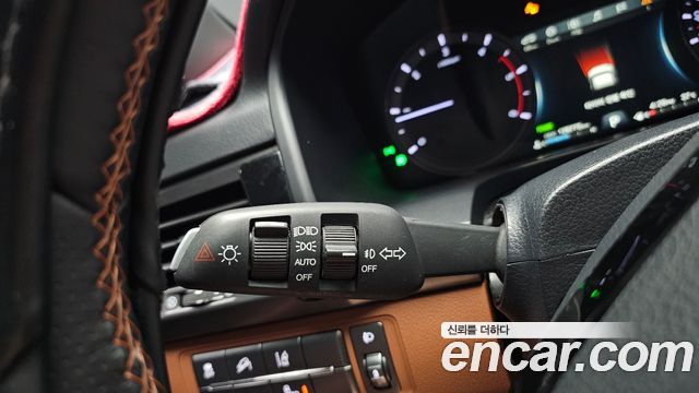 KG Mobility (SsangYong) Rexton Sports Khan Diesel 2.2 4WD Noblesse (5-Link) 2020 — фото 17
