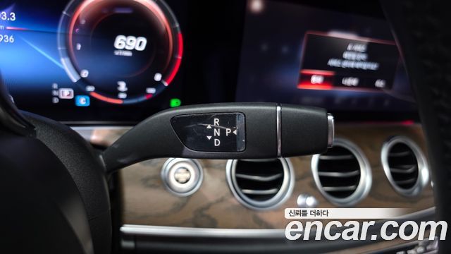 Mercedes-Benz E-Class (W213) E250 Exclusive 2021 — фото 9