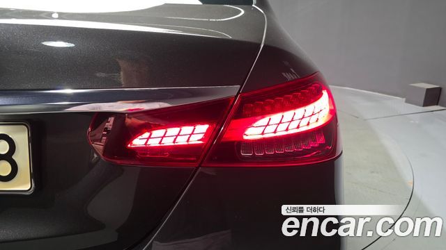 Mercedes-Benz E-Class (W213) E250 Exclusive 2021 — фото 23