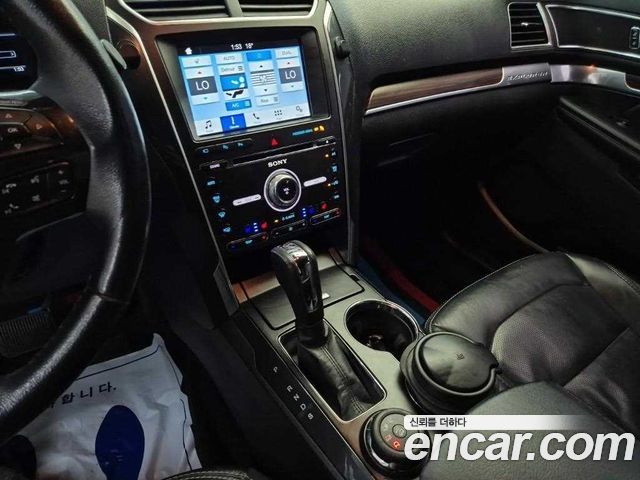 Ford Explorer 2.3 Limited 4WD 5th 2017 — фото 10