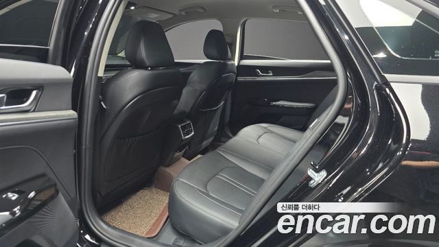 Kia K5 (III) 2.0 Noblesse 2025 — фото 11