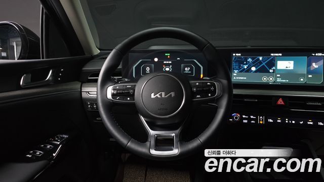 Kia K5 (III) 2.0 Noblesse 2025 — фото 12