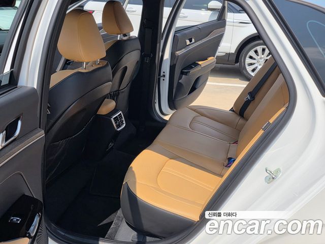 Kia K5 (III) 2.0 Noblesse 2023 — фото 9