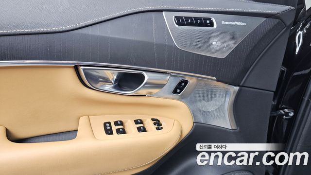 Volvo XC90 (II) T8 Inscription Hybird 2021 — фото 37