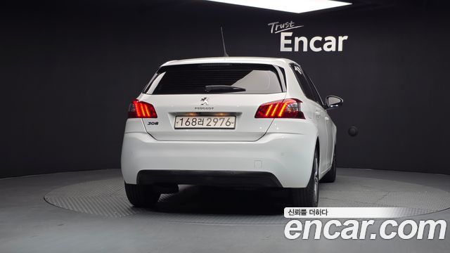 Peugeot 308 (II) 1.5 BlueHDi Allure 2019 — фото 4