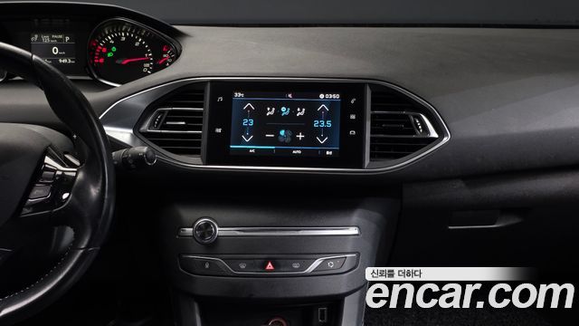 Peugeot 308 (II) 1.5 BlueHDi Allure 2019 — фото 12
