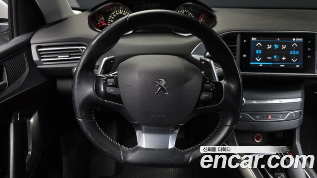 Peugeot 308 (II) 1.5 BlueHDi Allure 2019 — фото 13