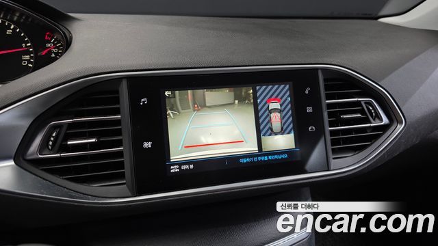 Peugeot 308 (II) 1.5 BlueHDi Allure 2019 — фото 14