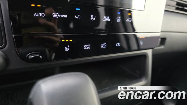 Hyundai Staria 4WD Tourer 9-Seater Modern 2022 — фото 20