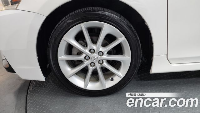 Lexus CT200h 1.8 Compact Trendy ZWA10 2011 — фото 5
