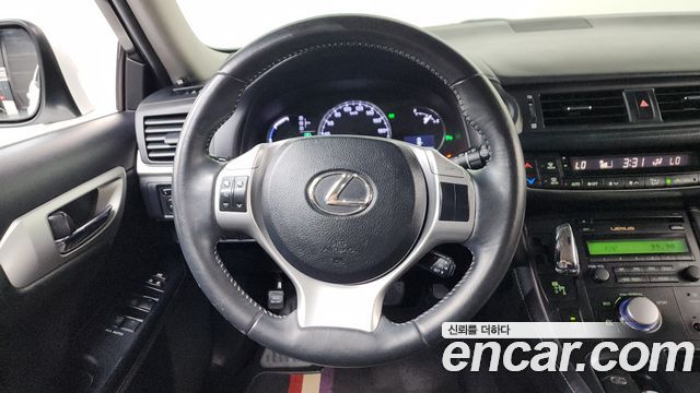 Lexus CT200h 1.8 Compact Trendy ZWA10 2011 — фото 13