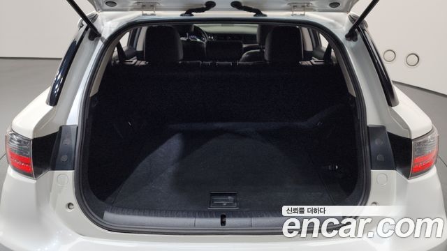 Lexus CT200h 1.8 Compact Trendy ZWA10 2011 — фото 20