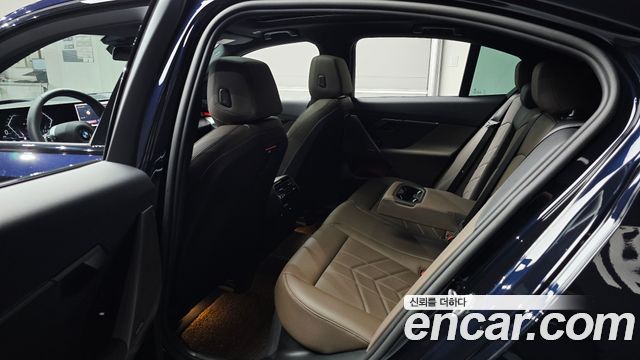 BMW 5 Series (G60) 520i M Sport 2025 — фото 20