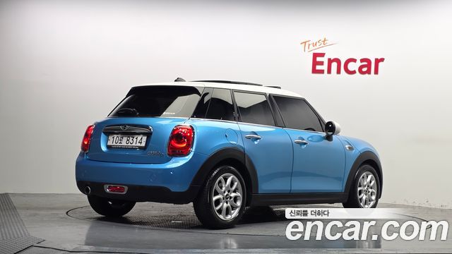 MINI Cooper D 5Door HIGH 3rd 2016 — фото 2