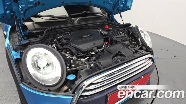 MINI Cooper D 5Door HIGH 3rd 2016 — фото 6
