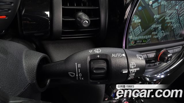 MINI Cooper D 5Door HIGH 3rd 2016 — фото 18