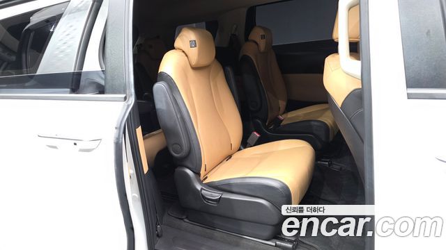Kia Carnival (IV) Gasoline 9-Seater Prestige 2023 — фото 12