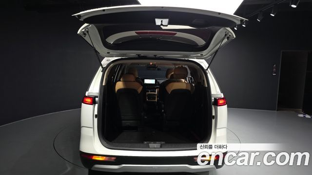 Kia Carnival (IV) Gasoline 9-Seater Prestige 2023 — фото 20