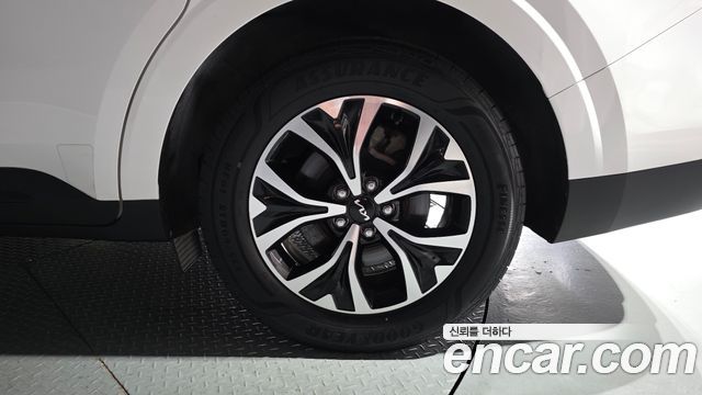 Kia Carnival (IV) Gasoline 9-Seater Prestige 2023 — фото 21