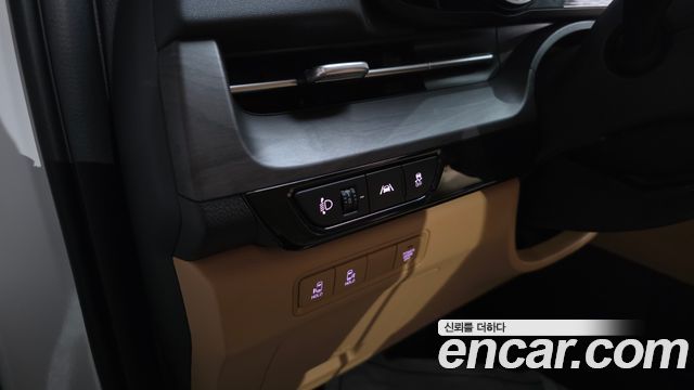 Kia Carnival (IV) Gasoline 9-Seater Prestige 2023 — фото 28