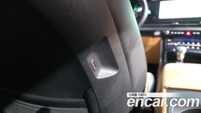 Kia Carnival (IV) Gasoline 9-Seater Prestige 2023 — фото 33
