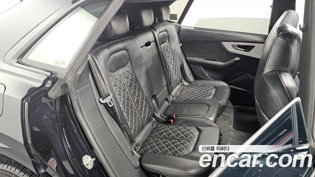 Audi Q8 (4M) 55 TFSI Quattro Premium 2021 — фото 11