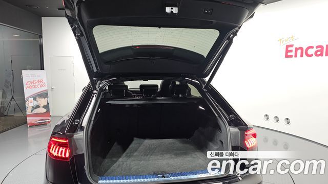 Audi Q8 (4M) 55 TFSI Quattro Premium 2021 — фото 35