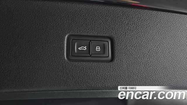 Audi Q8 (4M) 55 TFSI Quattro Premium 2021 — фото 36