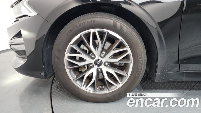 Kia K5 (III) 2.0 Prestige 2023 — фото 5