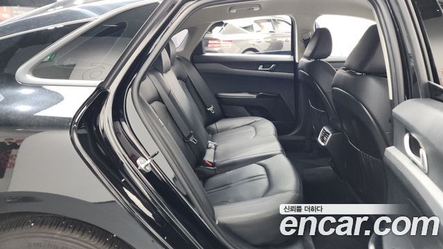 Kia K5 (III) 2.0 Prestige 2023 — фото 11