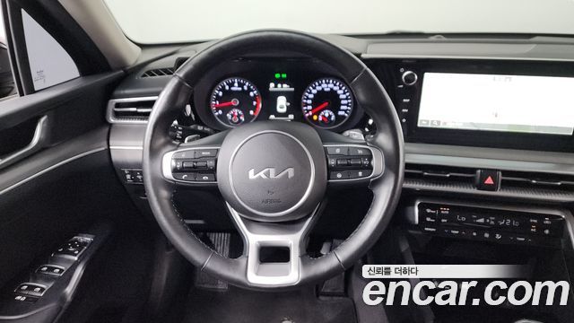 Kia K5 (III) 2.0 Prestige 2023 — фото 13
