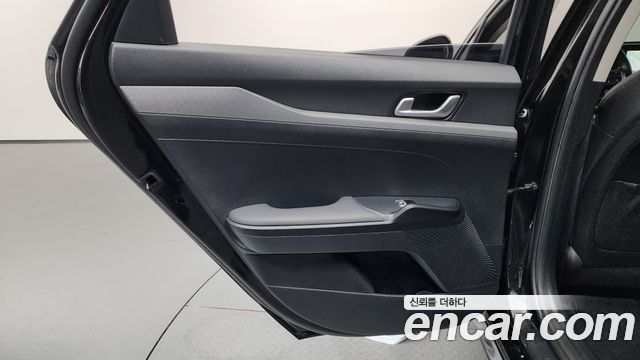 Kia K5 (III) 2.0 Prestige 2023 — фото 25