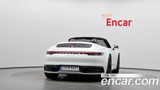 Porsche 911 (992) Carrera 4 Cabriolet 2024 — фото 4