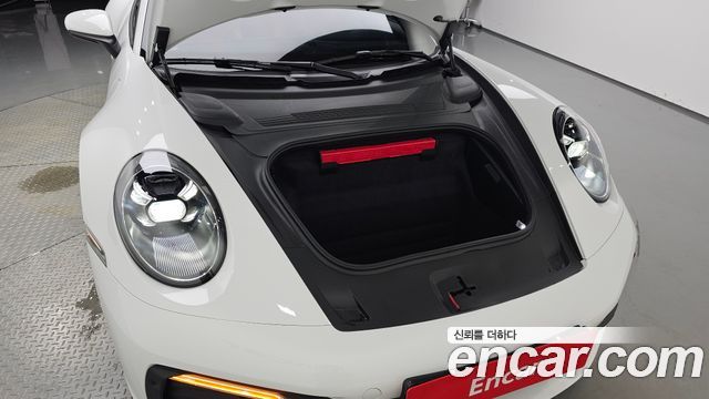 Porsche 911 (992) Carrera 4 Cabriolet 2024 — фото 6