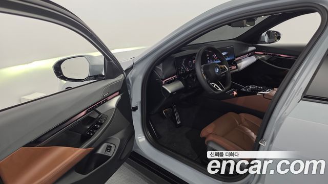 BMW 5 Series (G60) 530e M Sport 2025 — фото 10