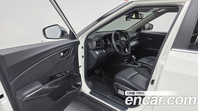 KG Mobility (SsangYong) Very New Tivoli Gasoline 1.5 2WD V3 2022 — фото 10