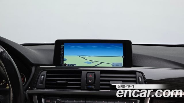 BMW 4 Series (F32) 420d Luxury GranCoupe 2015 — фото 16