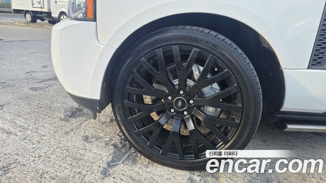 Land Rover Range Rover 4.4 TDV8 Vogue 2011 — фото 5