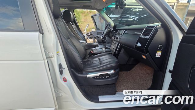 Land Rover Range Rover 4.4 TDV8 Vogue 2011 — фото 15