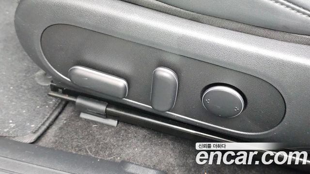 Hyundai Kona Electric (SX2) Long Range Premium 2023 — фото 18