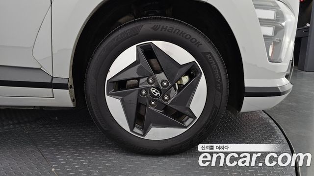 Hyundai Kona Electric (SX2) Long Range Premium 2023 — фото 21