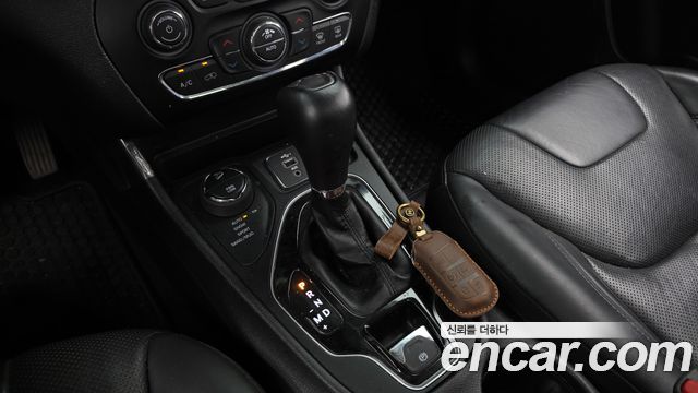 Jeep Cherokee (KL) 2.2 Diesel Overland 4WD 2019 — фото 9