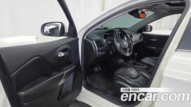 Jeep Cherokee (KL) 2.2 Diesel Overland 4WD 2019 — фото 10