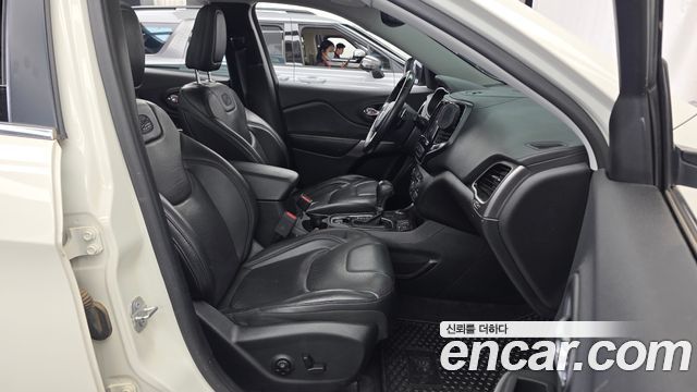 Jeep Cherokee (KL) 2.2 Diesel Overland 4WD 2019 — фото 11
