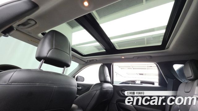 Jeep Cherokee (KL) 2.2 Diesel Overland 4WD 2019 — фото 18